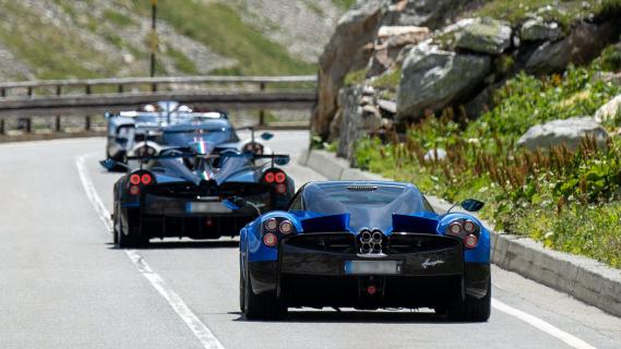 Pagani Zonda en Huayra op Italiaanse bergwegen