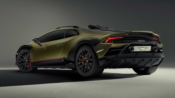 Lamborghini Huracán Sterrato 2023 productieversie 3/4 achter