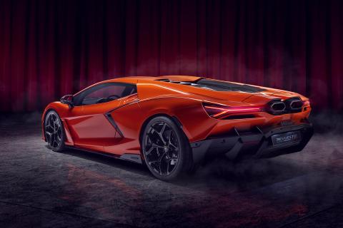 Lamborghini Revuelto